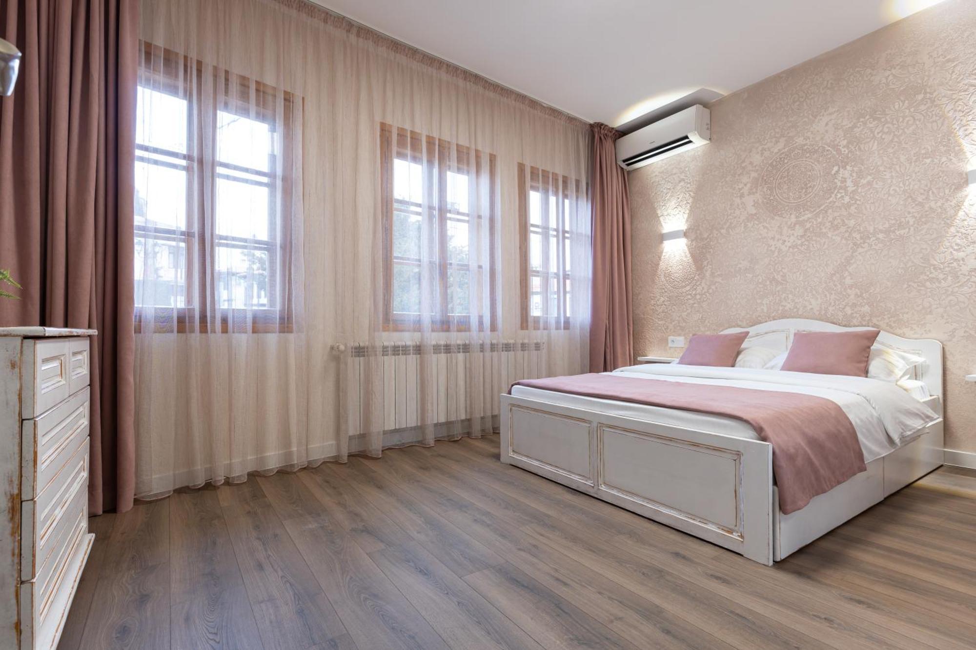 Guest House Divna เวลีคอเทอร์โนโว ภายนอก รูปภาพ